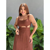 Vestido Longo Feminino com Recortes Laterais e Fenda